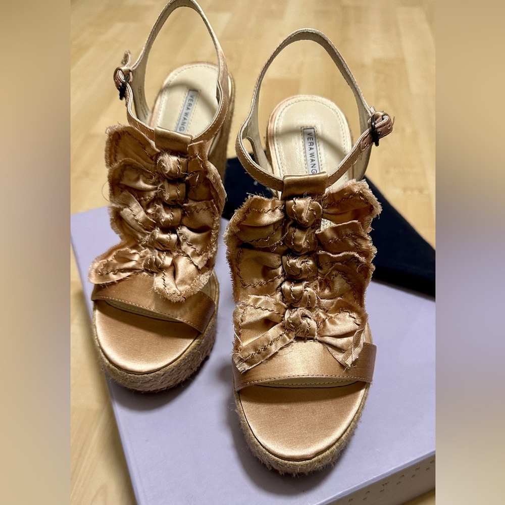 Vera Wang Lavendar Paige 2 Latte Satin